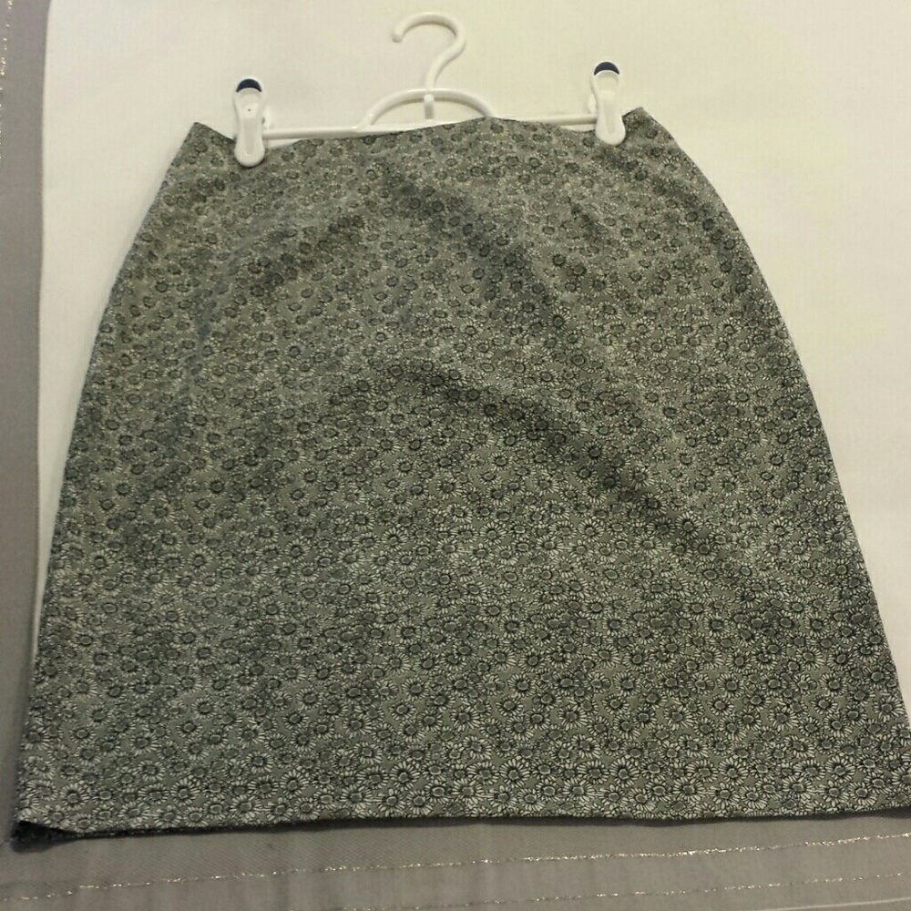 Johnathan Martin Daisy Print Skirt Size 9